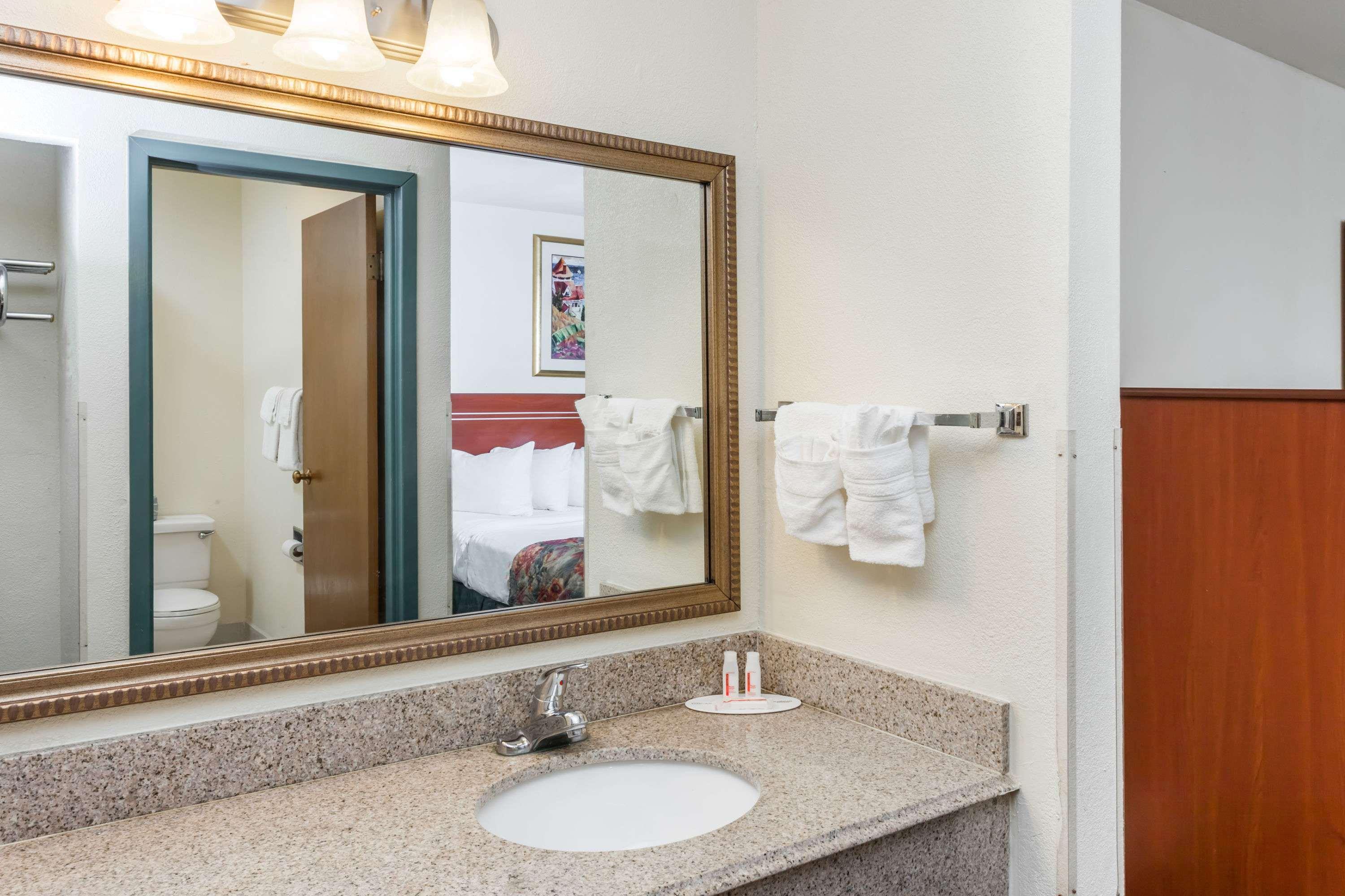 Baymont By Wyndham Decatur Hotel Luaran gambar