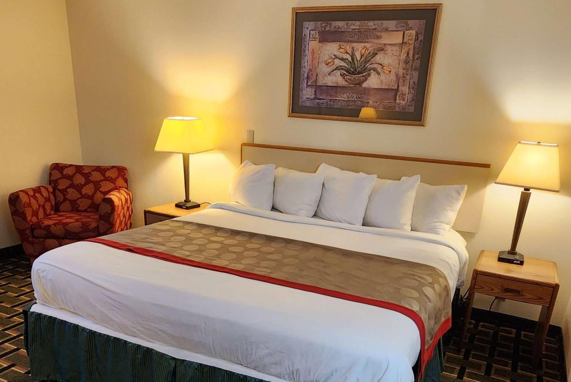 Baymont By Wyndham Decatur Hotel Luaran gambar
